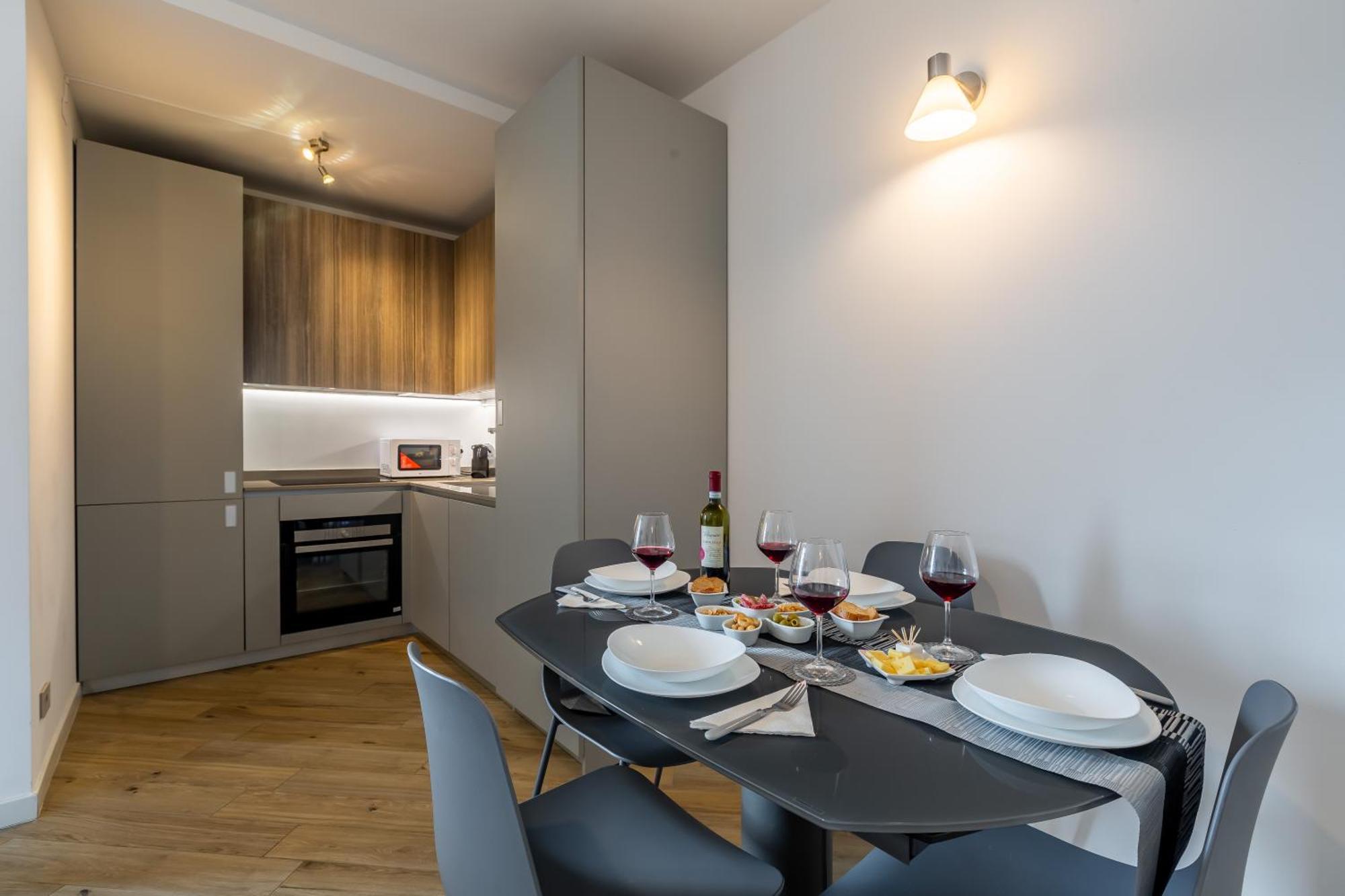 Aurealiving - Trastevere With Rooftop & Gym, Your Place In Appartamento Roma