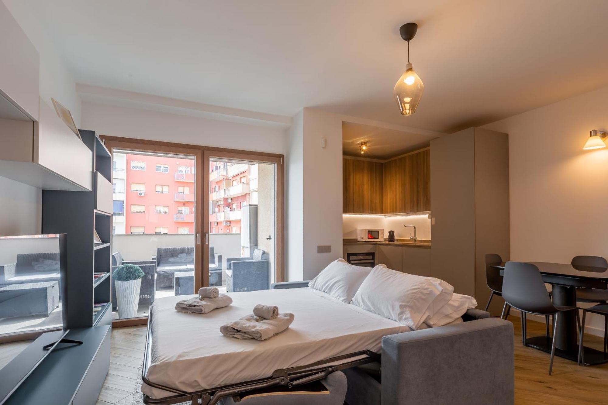 Aurealiving - Trastevere With Rooftop & Gym, Your Place In Appartamento